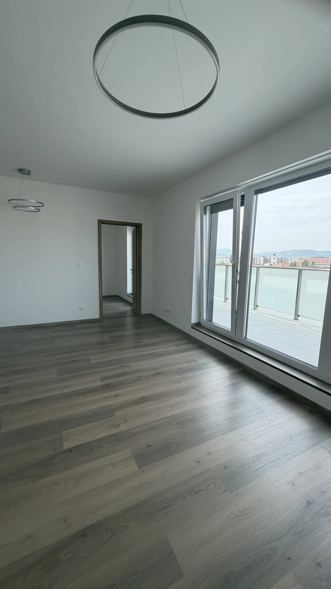 Angyalföldön, új építésű, azonnal költözhető, panorámás, nagy teraszos luxuslakás — 1. fotó